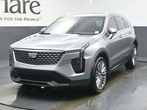 Used 2024 Cadillac XT4 Premium Luxury image 34