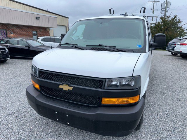 Used 2025 Chevrolet Express 2500 w/ Driver Convenience Package RWD image 3