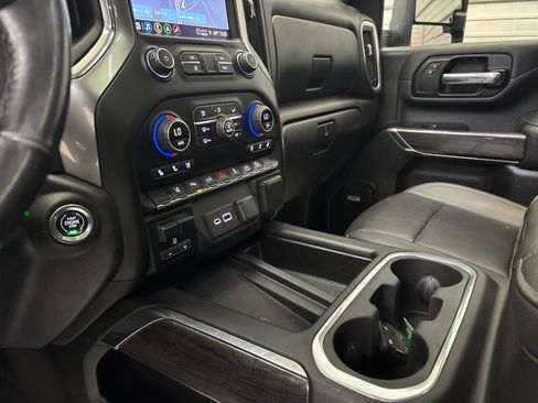 Used 2022 Chevrolet Silverado 2500 LTZ w/ LTZ Plus Package AWD/4WD image 22