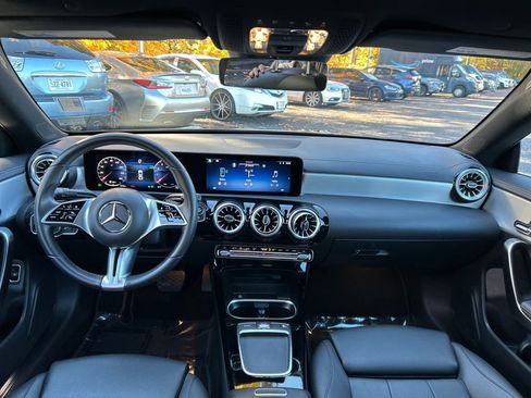 Used 2025 Mercedes-Benz CLA 250 4MATIC image 21