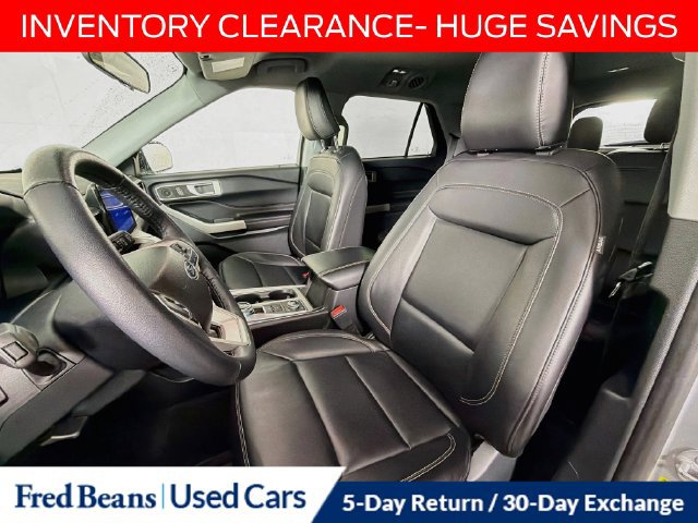 Used 2023 Ford Explorer XLT w/ Equipment Group 202A AWD/4WD image 27