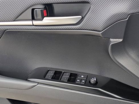 Used 2025 Toyota Camry SE image 24