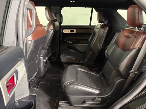 Used 2022 Ford Explorer Platinum w/ Equipment Group 601A image 39