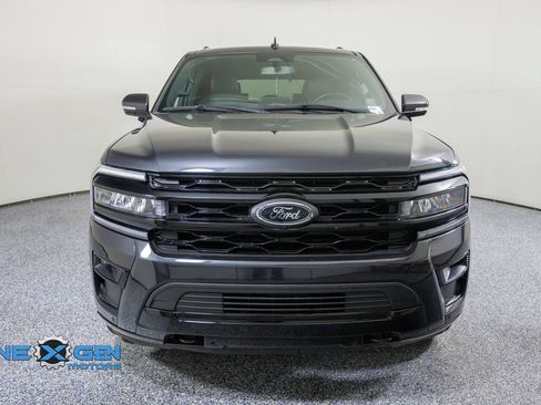 Used 2024 Ford Expedition Limited AWD/4WD image 2