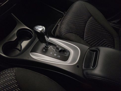 Used 2019 Dodge Journey SE image 26