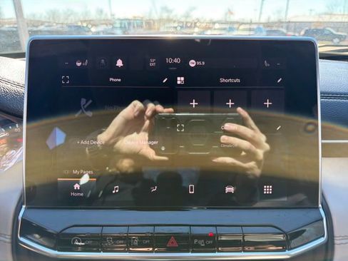 Used 2024 Jeep Compass Limited image 22