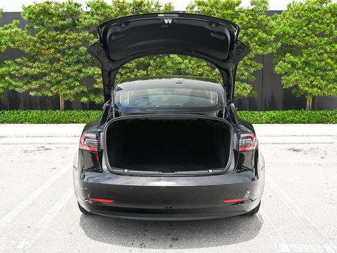 Used 2020 Tesla Model 3 Standard Range Plus RWD image 7