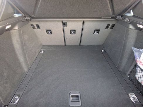 New 2026 Porsche Macan image 23