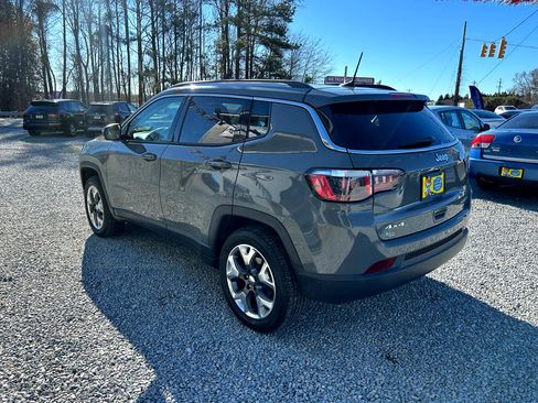 Used 2019 Jeep Compass Limited image 3