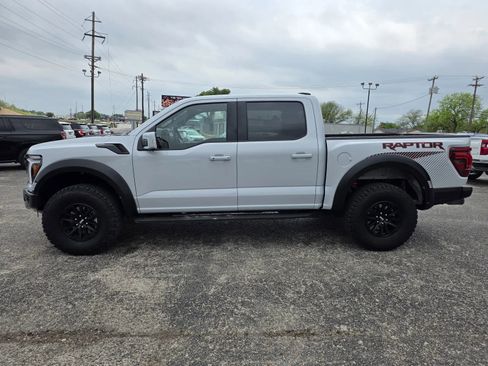 Used 2025 Ford F150 Raptor image 4