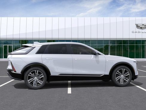 Used 2026 Cadillac Lyriq Luxury RWD image 37
