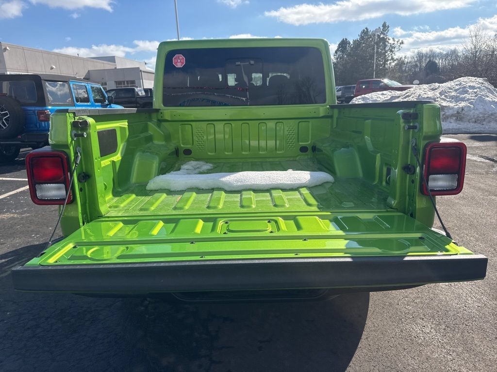 Used 2025 Jeep Gladiator Sport AWD/4WD image 46