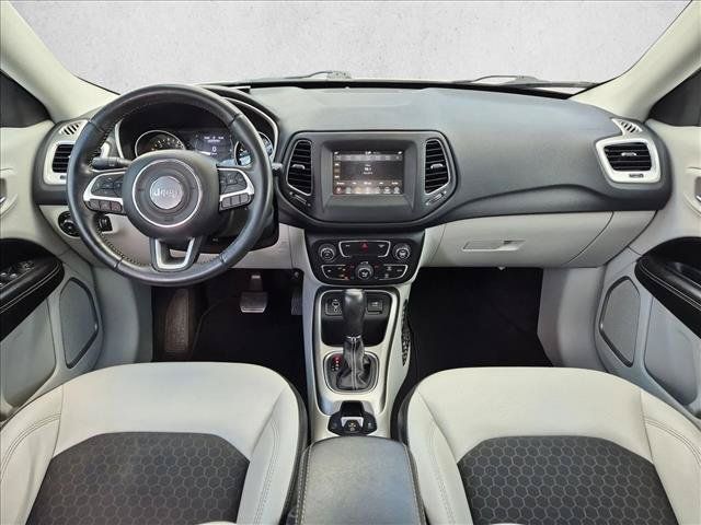 Used 2019 Jeep Compass Latitude FWD image 16
