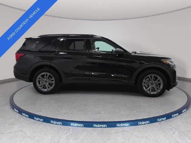 Used 2026 Ford Explorer Active w/ Active Comfort Package AWD/4WD image 5