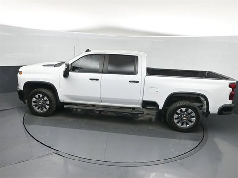 Used 2022 Chevrolet Silverado 2500 Custom w/ Custom Value Package image 33