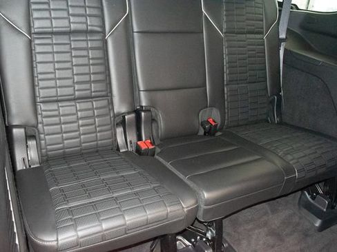 Used 2021 Cadillac Escalade Sport Platinum AWD/4WD image 13