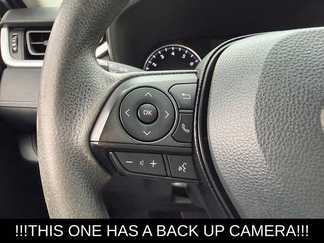 Used 2022 Toyota RAV4 XLE FWD image 26
