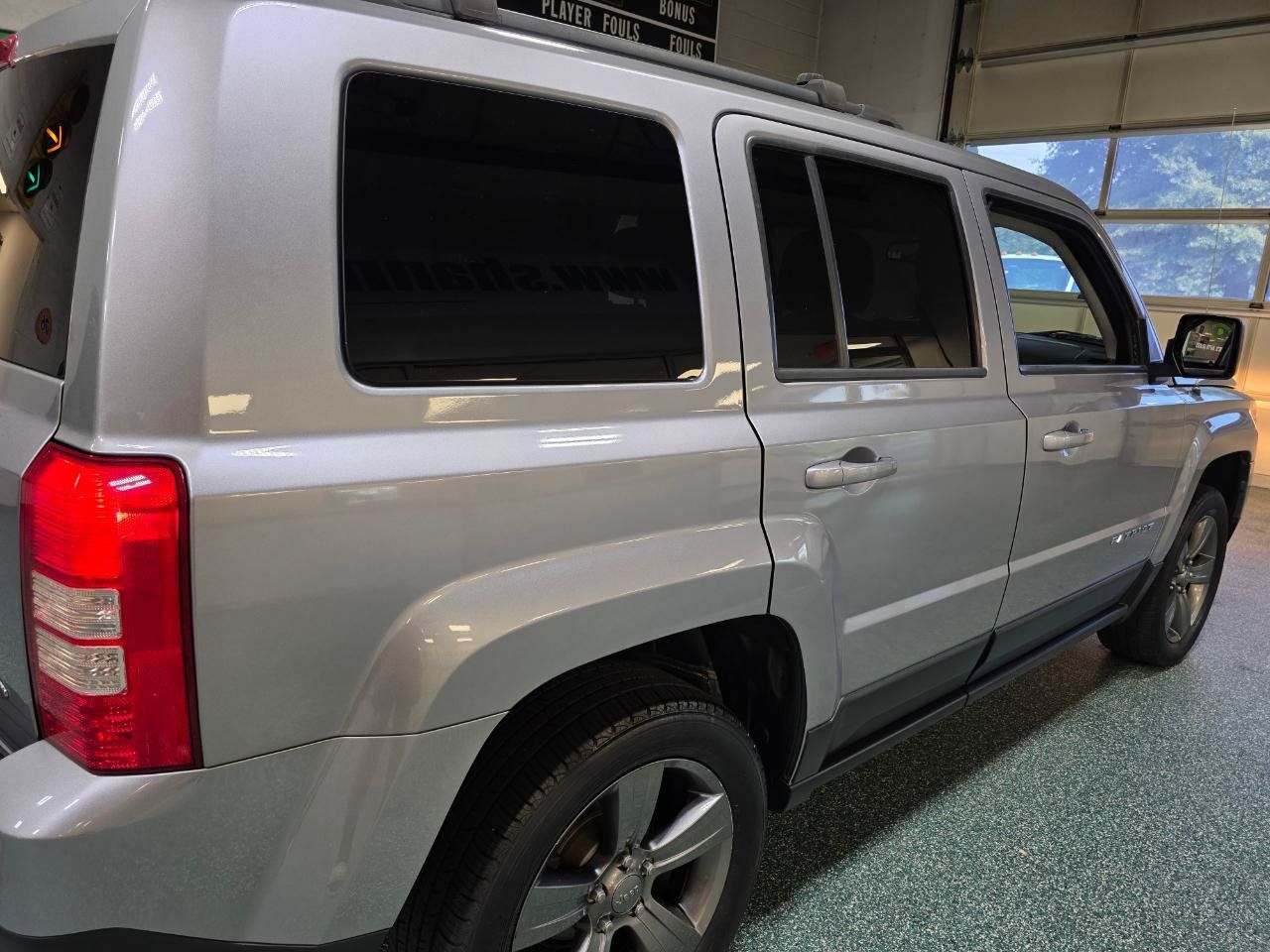 Used 2015 Jeep Patriot High Altitude AWD/4WD image 7