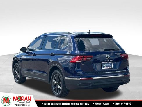 Used 2023 Volkswagen Tiguan SE FWD image 3