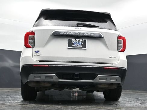 Used 2023 Ford Explorer XLT w/ Equipment Group 202A AWD/4WD image 26