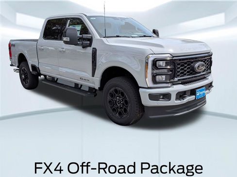 New 2026 Ford F350 Lariat w/ Black Appearance Package image 4