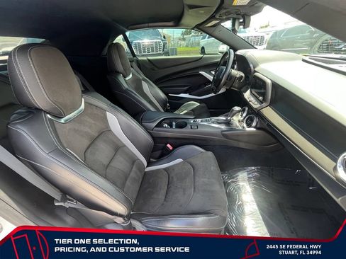 Used 2018 Chevrolet Camaro SS RWD image 12