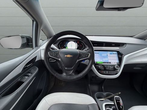 Used 2017 Chevrolet Bolt Premier w/ Driver Confidence II Package image 11