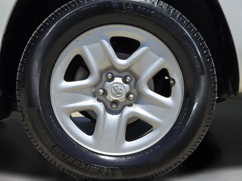 Used 2012 Toyota RAV4 FWD w/ Value Pkg image 34