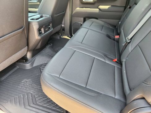 Used 2025 Chevrolet Silverado 1500 LT Trail Boss w/ LT Trail Boss Premium Package AWD/4WD image 29