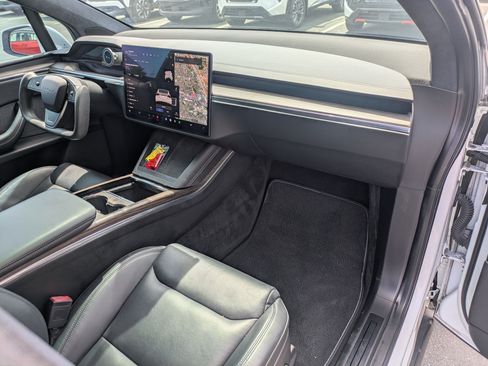 Used 2023 Tesla Model X AWD/4WD image 33