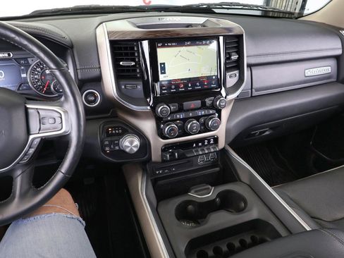 Used 2019 RAM 1500 Laramie AWD/4WD image 44