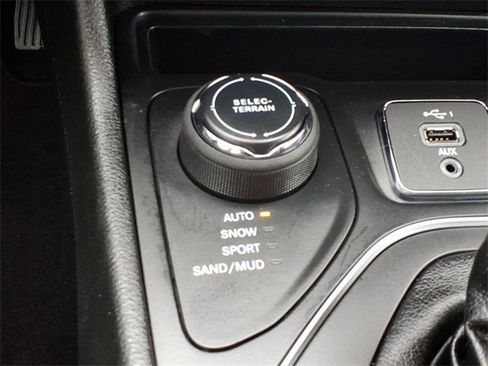 Certified 2022 Jeep Cherokee Latitude Lux image 20