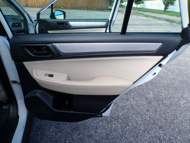 Used 2017 Subaru Outback 2.5i AWD/4WD image 23