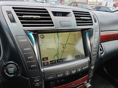 Used 2007 Lexus LS 460 image 16