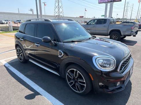 Used 2017 MINI Cooper Countryman S FWD image 2