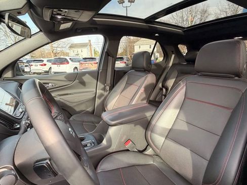Used 2023 Chevrolet Equinox RS w/ RS Leather Package image 8