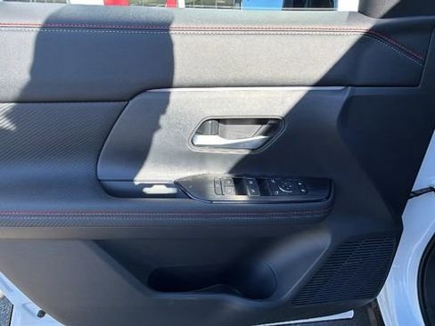 New 2026 Nissan Kicks SR w/ SR Premium Package image 18