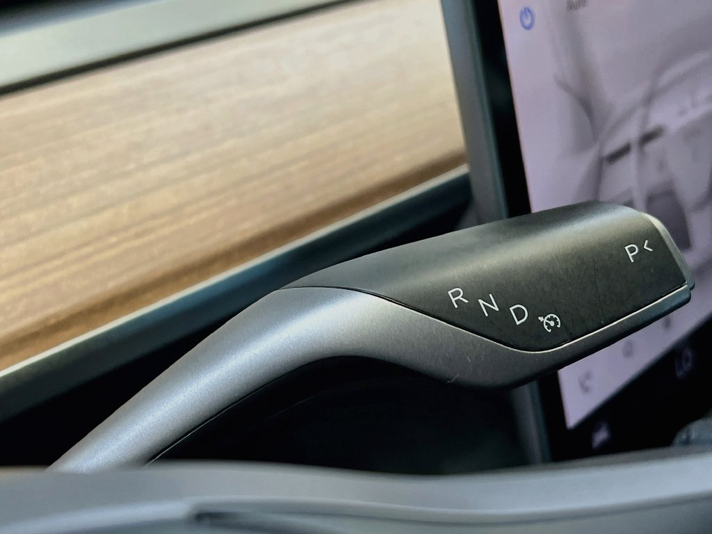 Used 2023 Tesla Model Y 2WD image 16