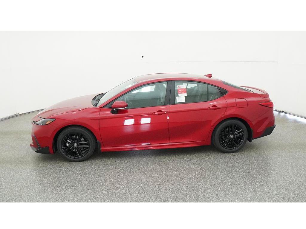 Used 2025 Toyota Camry SE FWD image 5