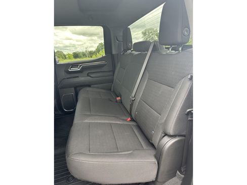 Used 2023 Chevrolet Silverado 1500 RST AWD/4WD image 15