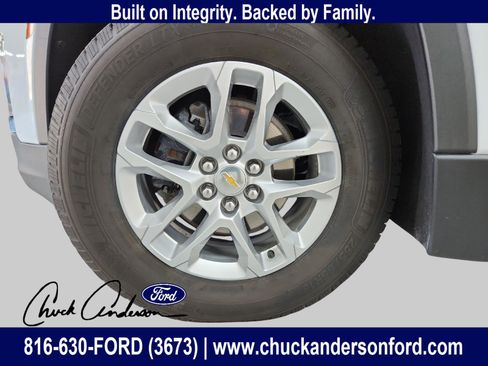 Used 2023 Chevrolet Traverse LS image 31
