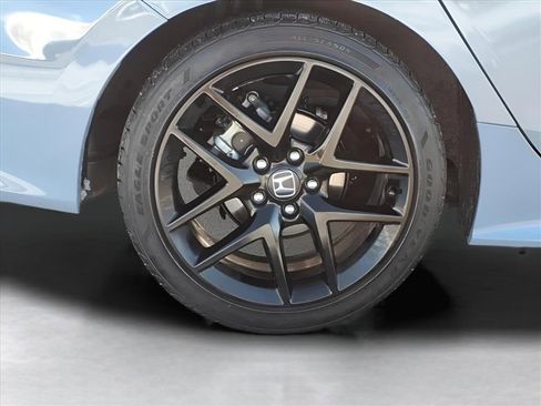 Used 2023 Honda Civic Sport image 6