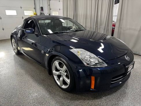 Used 2007 Nissan 350Z Touring image 29