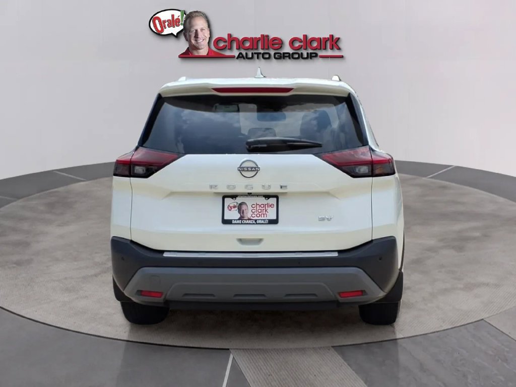 Used 2023 Nissan Rogue SV w/ SV Premium B Package FWD image 4