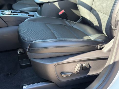 New 2026 Ford Escape SE FWD image 15