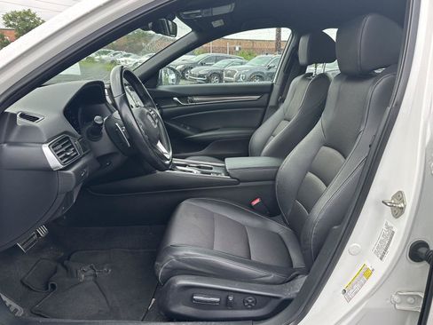 Used 2019 Honda Accord Sport image 11