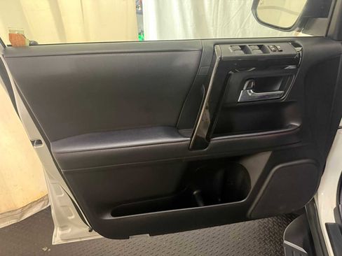 Certified 2023 Toyota 4Runner TRD Off-Road image 20