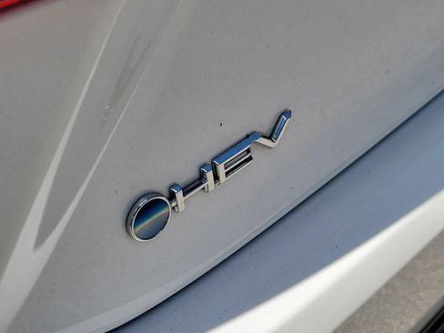 Used 2025 Toyota Camry LE w/ Convenience Package FWD image 7