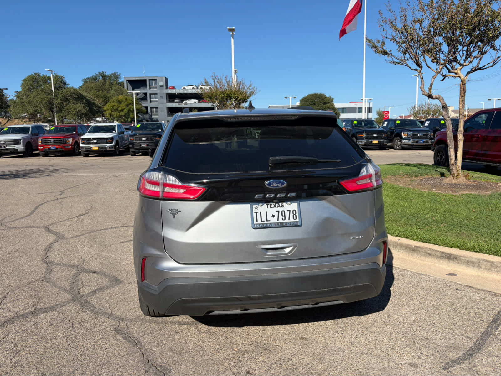 Used 2023 Ford Edge SE AWD/4WD image 3