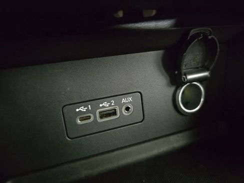 Used 2023 Nissan Sentra SR w/ Trunk Package image 36